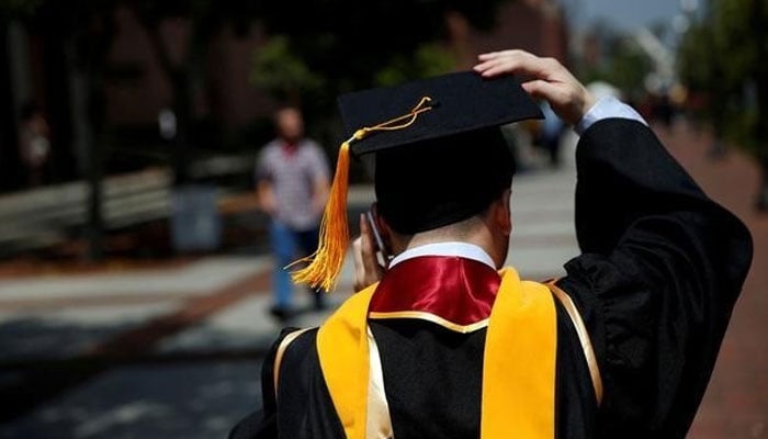 ڈگری مل گئی؟ ثابت کریں کہ اصلی ہے !