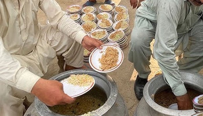 صدقات سے معذور کی اعانت