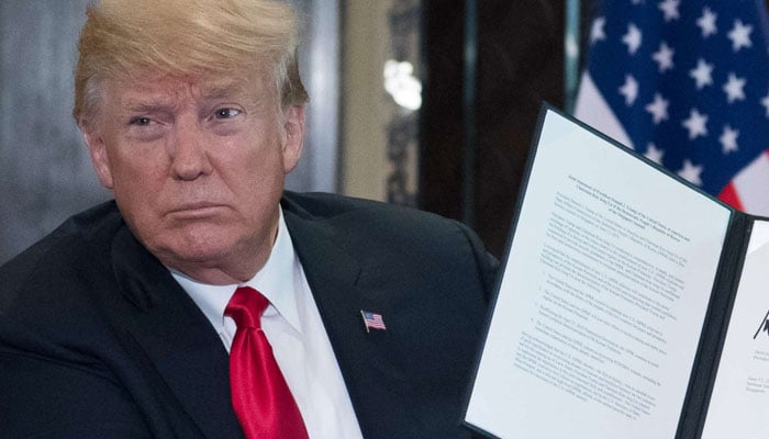 زمیں کے سَر پہ کُھلا آسمان رہنے دے...