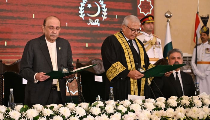 کٹہرے میں کھڑا رہا، عُمر بھر کا سوال...