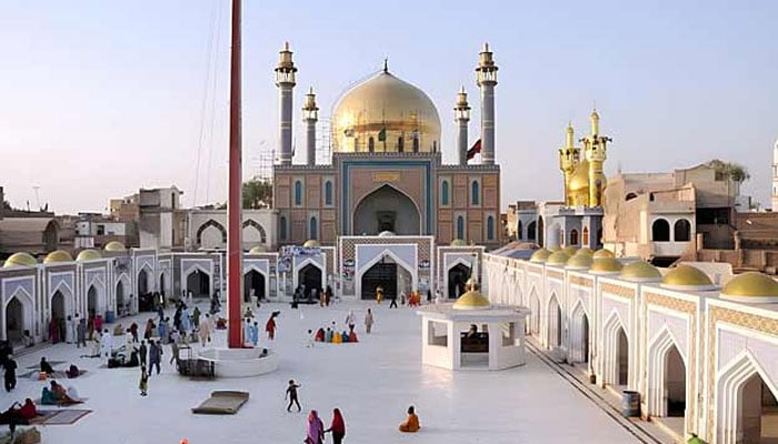 مشہور صوفی بزرگ ’’حضرت لعل شہباز قلندرؒ ‘‘