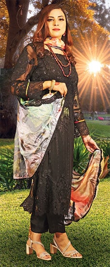 وہ جس کے چہرے پہ لگتا ہے، صبح ٹھہر گئی ...