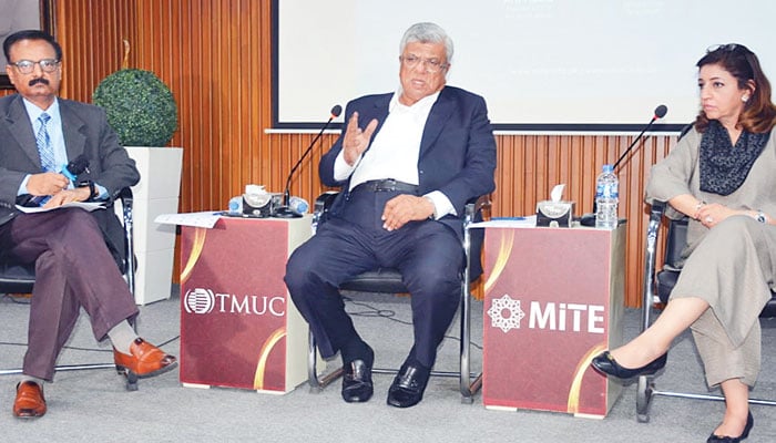 معاشی بحالی ... پی آئی اے سے پاکستان تک