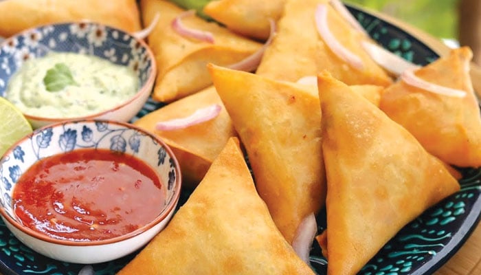 سحری اور افطاری کے دستر خوان کی شان چٹ پٹے اور منفرد پکوان