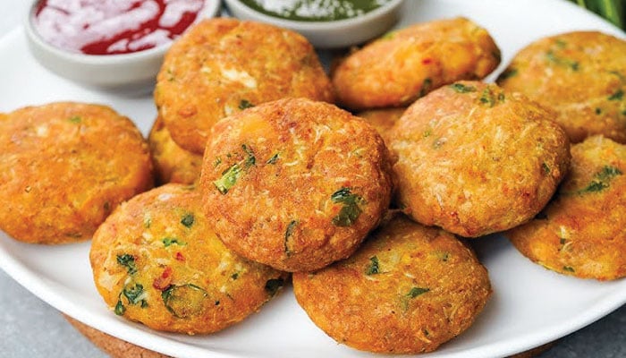 سحری اور افطاری کے دستر خوان کی شان چٹ پٹے اور منفرد پکوان