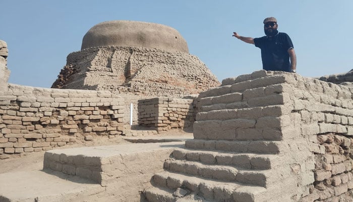 کراچی سے موہن جو دڑو تک