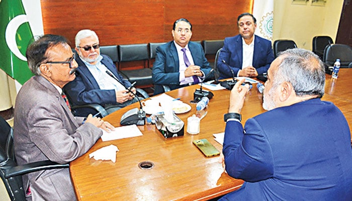 برآمدات ۔۔۔ نئے خطرات