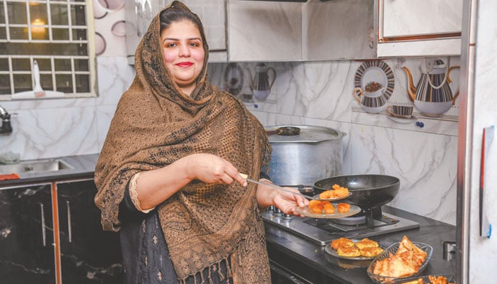 عبادتوں کا زمانہ، دعا کا موسم ہے...