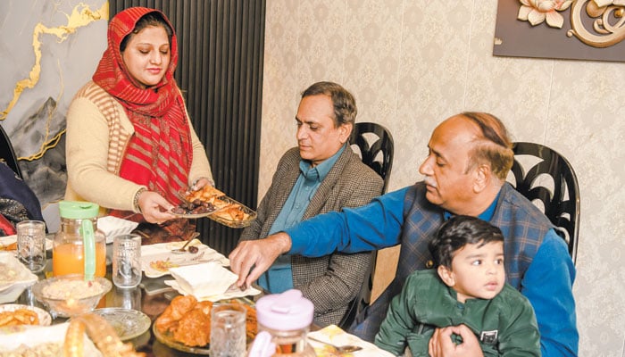 عبادتوں کا زمانہ، دعا کا موسم ہے...