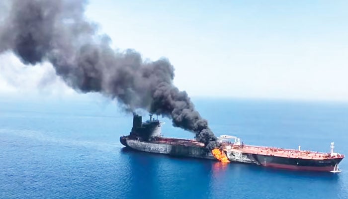 آبنائے ہرمز: عالمی منڈی میں تیل کی شہ رگ