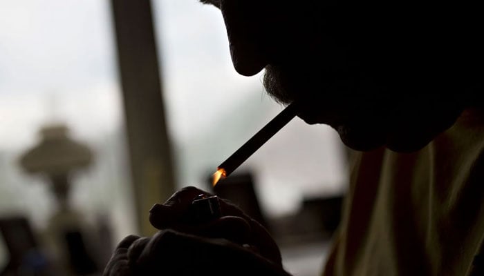 معتکف کو سگریٹ نوشی کی اجازت نہیں