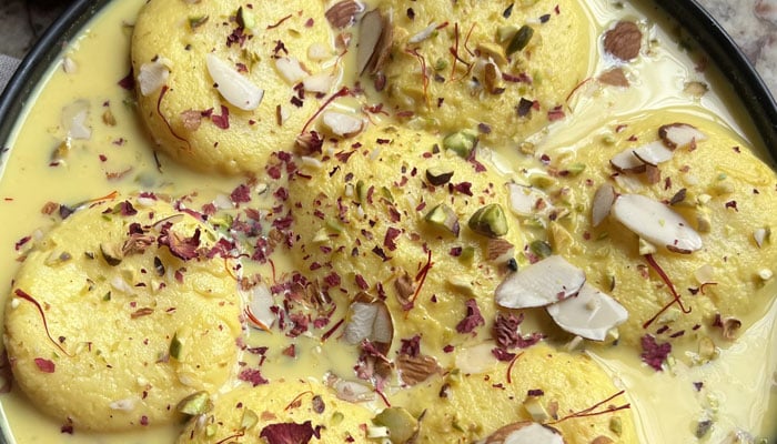 میٹھے پکوان رشتوں کو بھی مٹھاس عطا کرتے ہیں