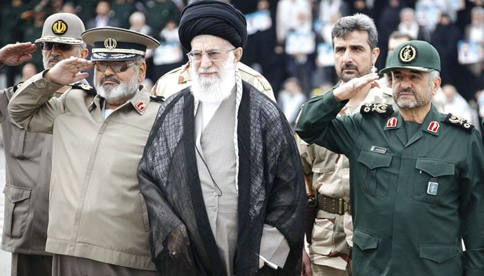 ایک عہد تمام ہوا ’’ آیت اللہ علی خامنہ ای‘‘