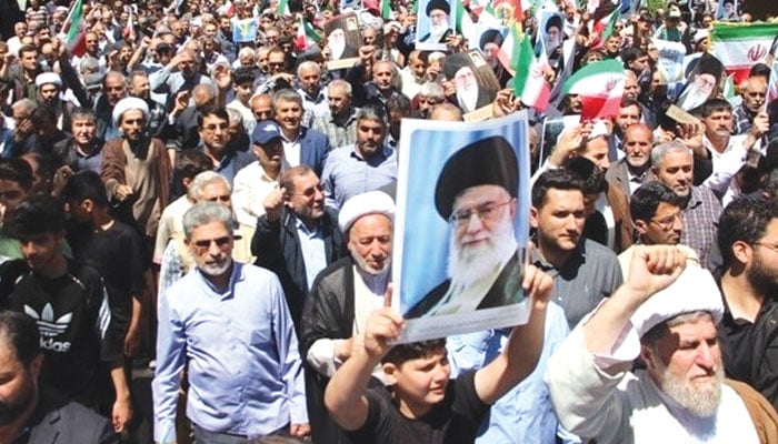 ایک عہد تمام ہوا ’’ آیت اللہ علی خامنہ ای‘‘