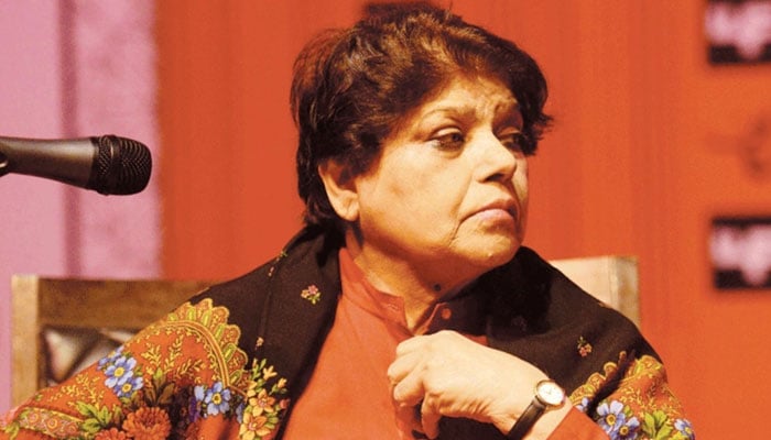 کشورِ حسین شادباد: کشور ناہید