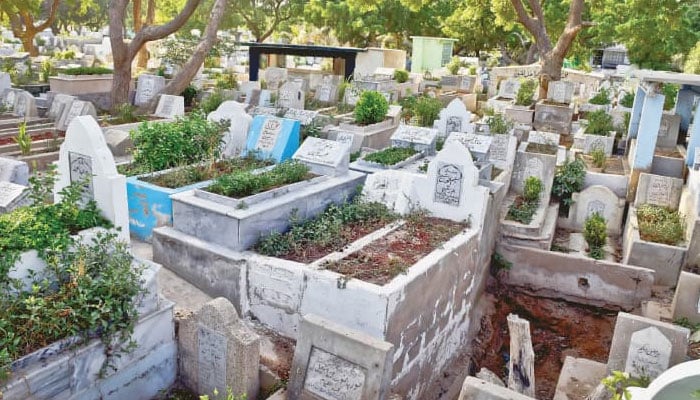 پرانی قبر میں نئی میّت کی تدفین کا حکم