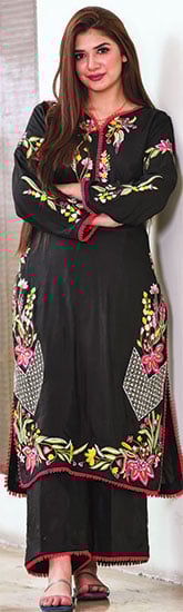 جلوے بکھر گئے ہیں یہ کس خوش جمال کے ...