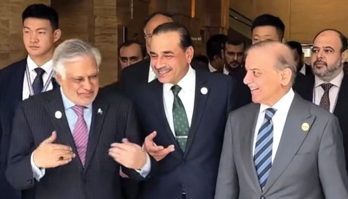 کھلتی بند ہوتی آبنائے ہرمز