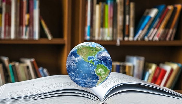 کتاب: علم و شعور، ترقی و خوش حالی کا بے مثال وسیلہ