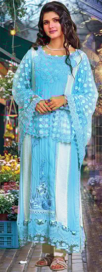 نکھرے تو جگمگا اٹھے، بکھرے تو رنگ ہے ...