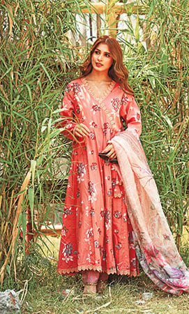 کچھ قوسِ قزح سے رنگت لی، کچھ نور چرایا تاروں سے ...