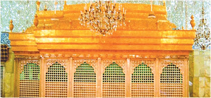 کربلائے معلّٰی میں روضۂ امام حسینؓ کا اندرونی حصّہ