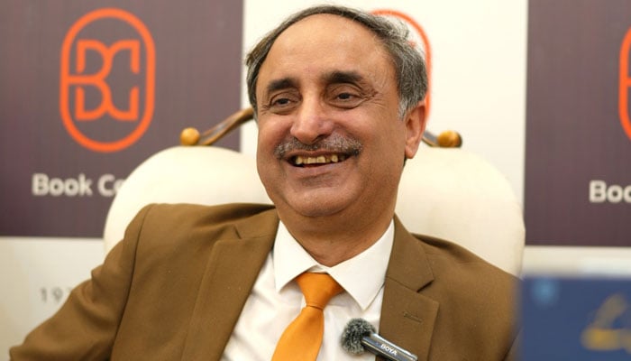 افسر و شاعرِ لطف پرور: ڈاکٹر حامد عتیق سرور