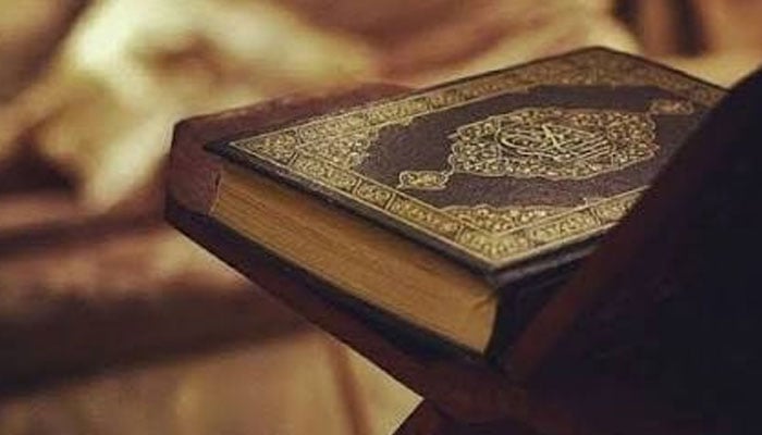 نافرمان بیوی کا نفقہ شوہر کے ذمے نہیں ہے