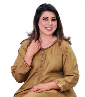 ایک پیراہن کی ٹھنڈک دھوپ کی چادر میں تھی ...