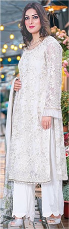 اِک ست رنگی خوشبو اوڑھ کے نکلے تو....