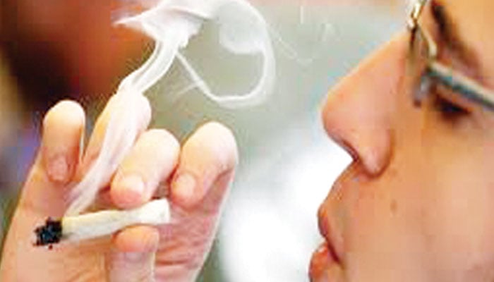 دھویں میں لپٹی نسل