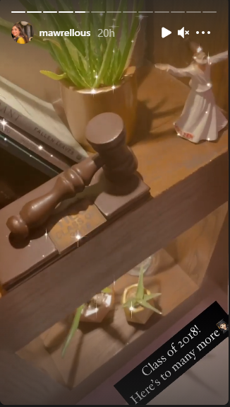 Mawra Hocane excited to show her gavel engraved with 'TILS Class of 2018'