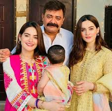 Minal Khan appeals fans to pray for her father