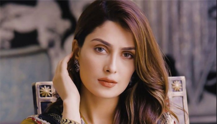 Ayeza Khan shares adorable moments with her kids