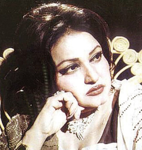Mahira Khan pens heartfelt tribute to Noor Jehan during her quarantine time