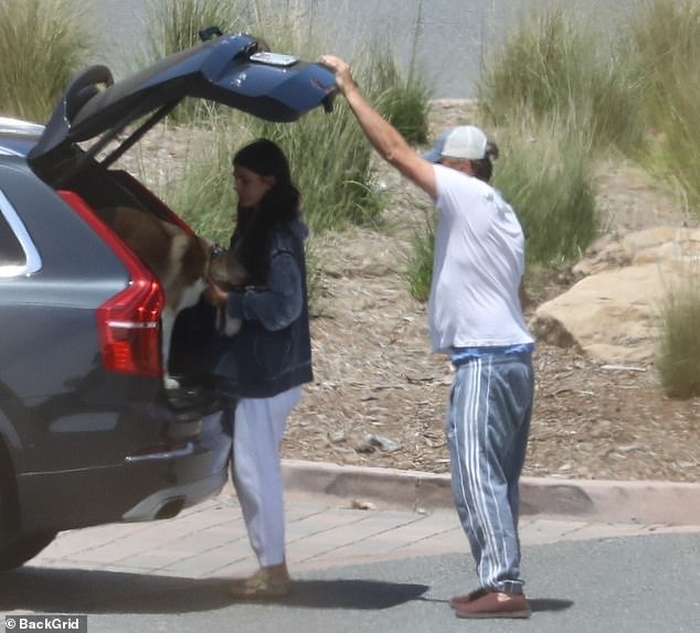 Leonardo DiCaprio hangs out with Camila Morrone at Malibu Park