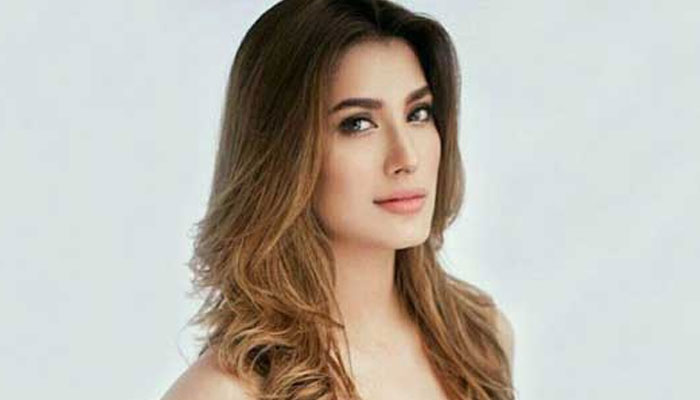 Mehwish Hayat pays a tribute to Quaid on his birthday