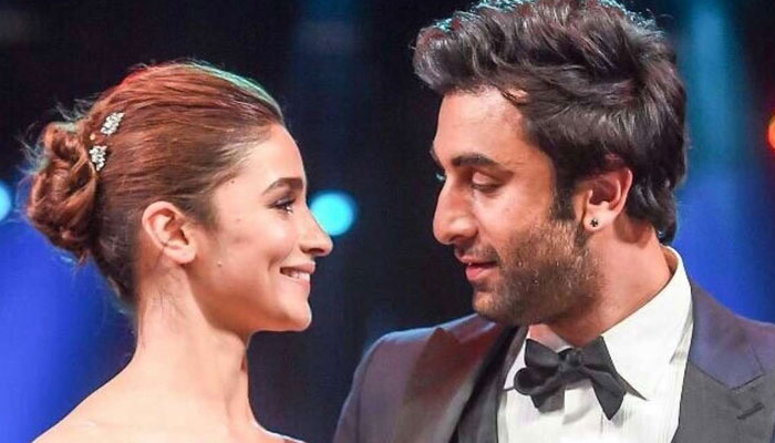 Alia Bhatt, Ranbir Kapoor jet off to Jaipur for family vacation
