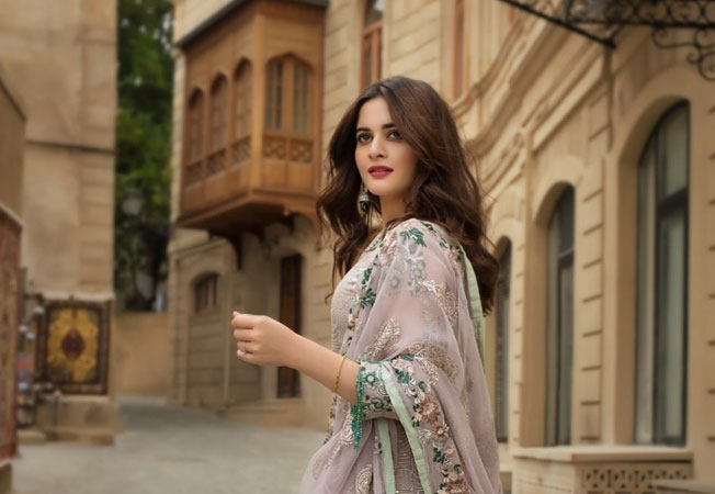 Ayeza Khan enters the list of most-followed celebrities on Instagram
