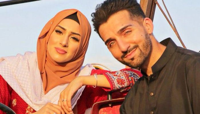 Froggy pens a heartfelt note for husband Sham Idrees on wedding anniversary