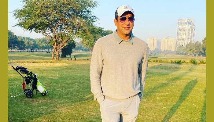 Karachi’s winter winds gets to Wasim Akram
