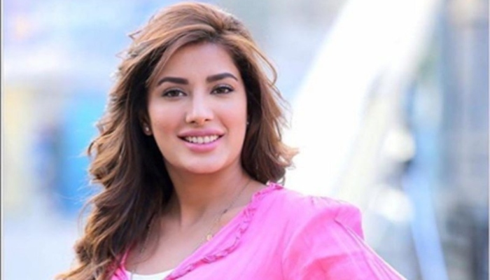 Mehwish Hayat celebrates her 33 birthday with close friends and family, posts special message for her fans
