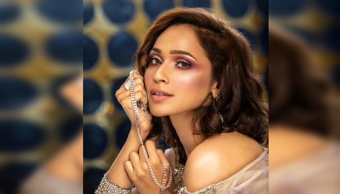 Faryal Mehmood claps back at trolls with her latest sizzling pictures