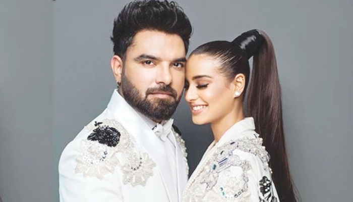 Yasir Hussain shares latest picture with Iqra Aziz, twining in same-colored sweaters