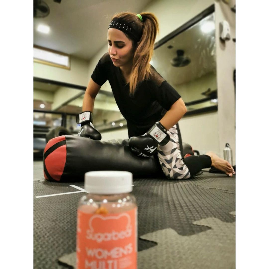Ushna Shah serves some major fitness goals in latest pictures