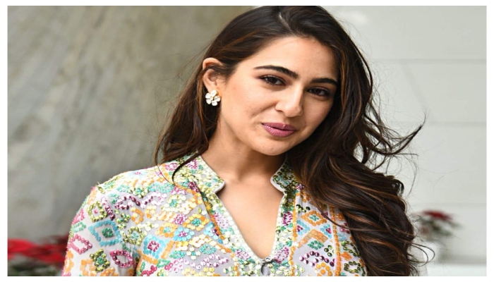 Sara Ali Khan twins in matching pink outfit with her BFF in latest snaps