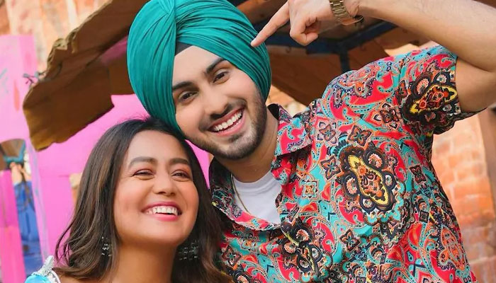 Neha Kakkar warns Rohanpreet Singh's ex from calling him; Watch Video