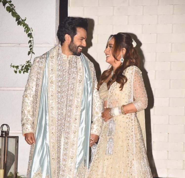 Bollywood stars pours wishes for newlyweds Varun Dhawan & Natasha Dalal