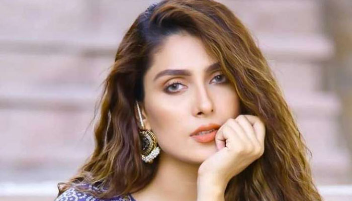 Ayeza Khan hints on new project: 'coming soon'