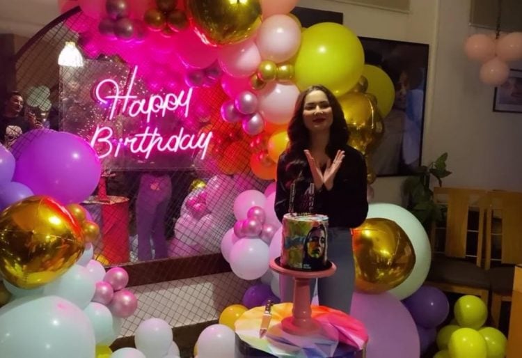 Hania Aamir turns 24, celebrates birthday in a star-studded bash